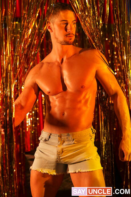 Milo und der kanadische Hengst Skyy Knox in einer heißen Homosexuellenszene