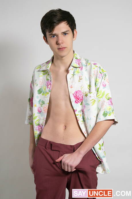 Horny guys Trent Summers, Dakota Lovell and Cole Church have a hot 3some sex