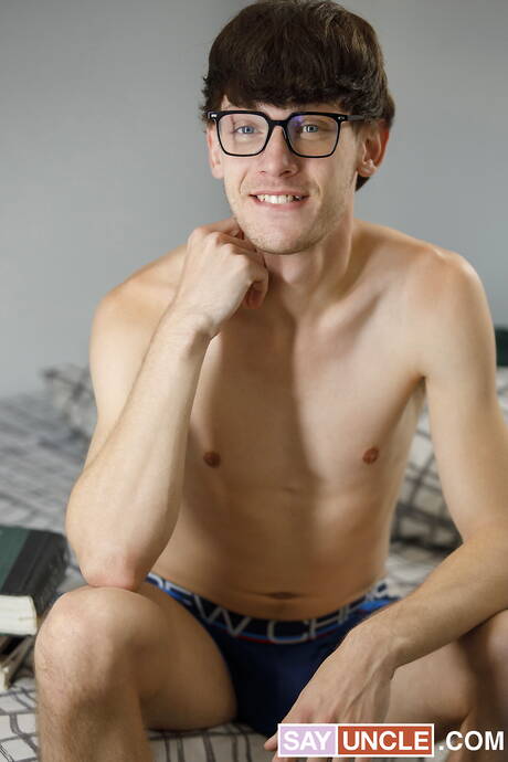 無恥的傢伙 Ethan Chase、Benjamin Blue 和 Edward Terrant 互相吸吮和操弄