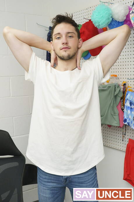 Young Perps: Famous americans, twink Ryland Kingsman and stud Jesse Zeppelin fuck ass after blowjob