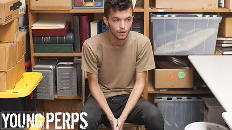 Hunk Kai Falco and ebony stud Mike Maverick have a hot sex