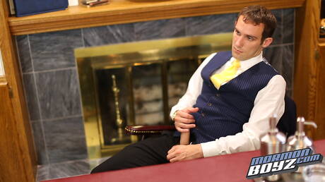 Attractive boy Kyle Evans and sexy boy Clark jerk off