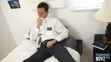 American young Garrett Cooper wanking