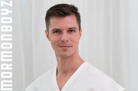 Pretty american boys pretty boy Alex Chandler and muscular President Oaks fuck after dick sucking