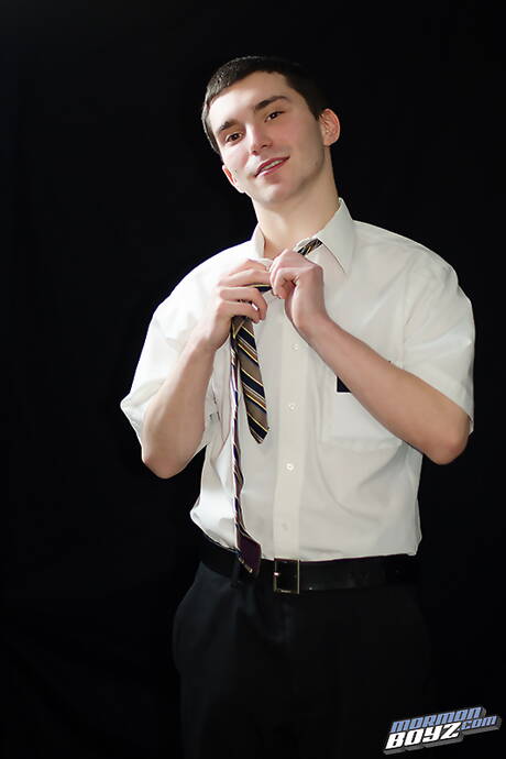 Strongman Elder James stripping off