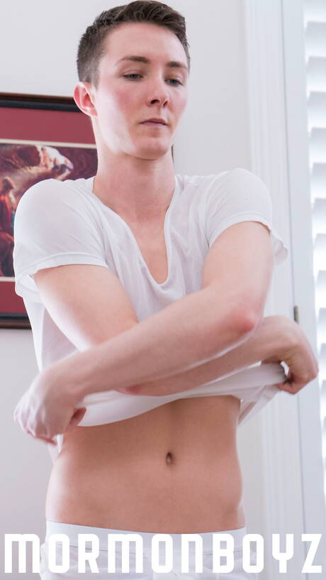 Missionary Boys: Canadian young dude Peter Pounder and canadian bodybuilder President Nelson in hard anal sex