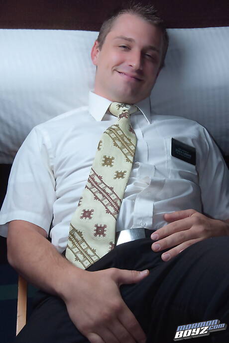 Strongman Elder Hatch jack off his dick