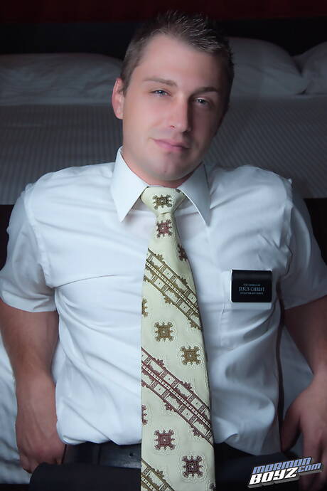 Strongman Elder Hatch jack off his dick