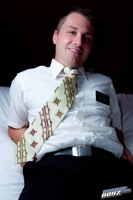 Strongman Elder Hatch jack off his dick