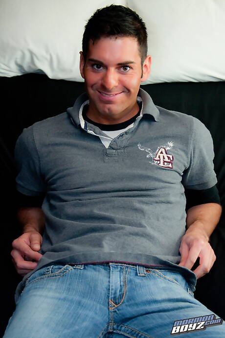 Beefcake Elder Daniel posing naked