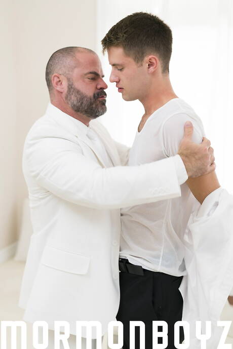 American stars young dude Elder Gardner and hunky guy Max Sargent have a hot couple sex