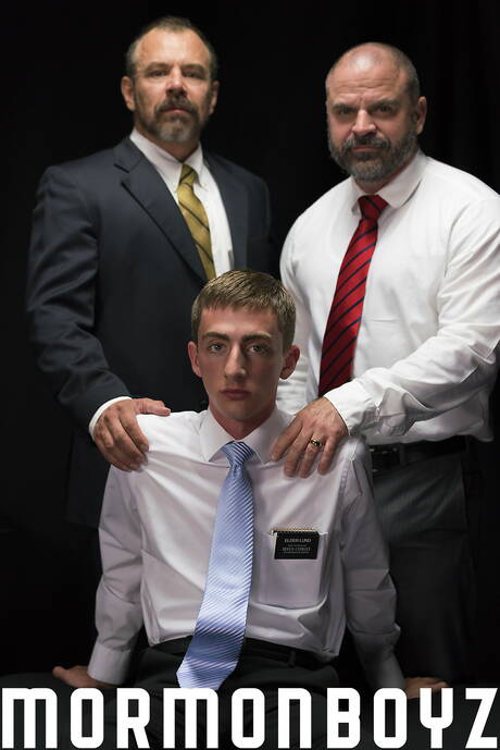 Missionary Boys: Vieze gasten Kadus King, Max Sargent en Bishop Angus zuigen en neuken elkaar