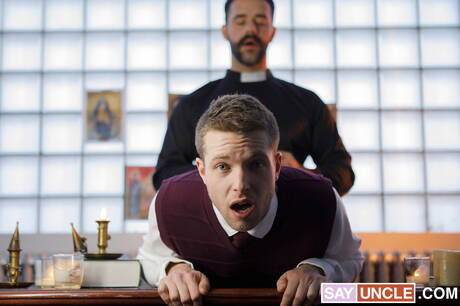 Der hübsche Kanadier Benjamin Blue und der heiße französische Bär Teddy Torres haben Analsex