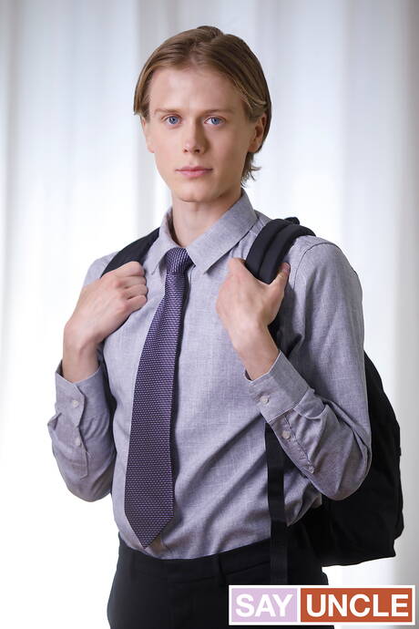 Canadian well-built Manuel Skye and american hot twink Adrian Hill in hot ass bang