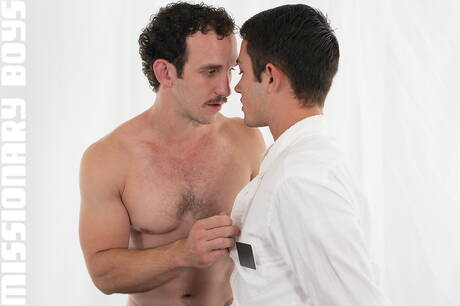 Hot american guys beefy Greg Mckeon and hot twink Mason Anderson sucking and screwing each other