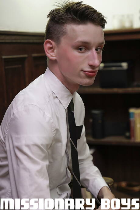 American young Elder Hansen fuck after blowjob