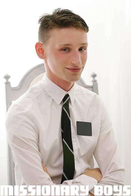 American young boy Elder Hansen and stud Joey Doves in dick sucking scene