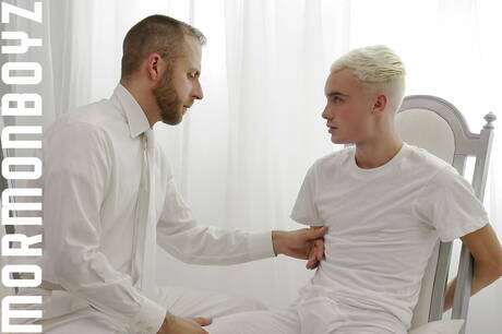 Nice american guys twink Joe Ex and mature bear Joel Someone doing a handjob