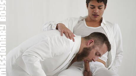 Sexy americans, hot bear Joel Someone and young Jason Wolf have a good sex