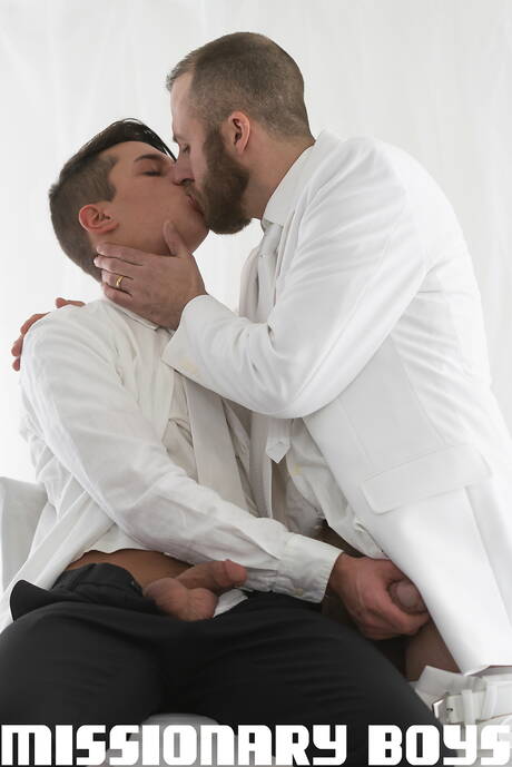 Nice american buddies twink Hayden Brier and gay bear Joel Someone in blowjob scene