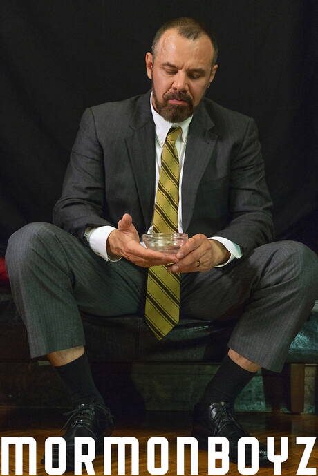 Hot american boys hunky guy Jay Tee and hunk Max Sargent in spanking session