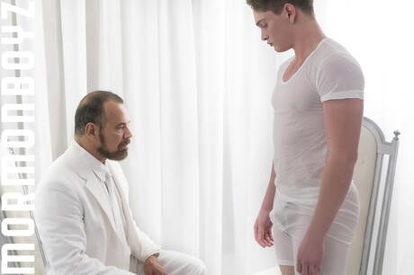 American muscular Jay Tee and hunk Ballard posing naked and showing tight butt