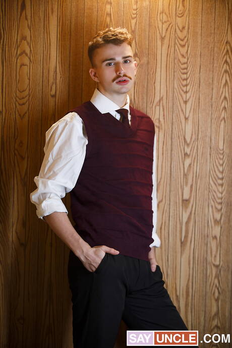 Yes Father: French bear Teddy Torres and canadian beautiful boy Ryan Jacobs in hot ass bang