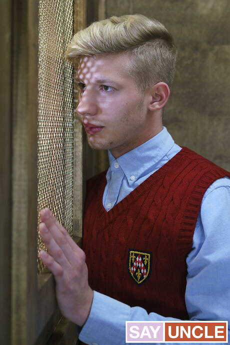 Two american dudes young Father Fiore and pretty boy Jace Madden fuck after dick sucking