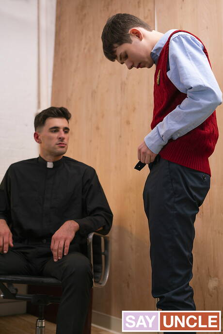 Beautiful dude Dakota Lovell and gorgeous guy Father Gallo in butt spanking