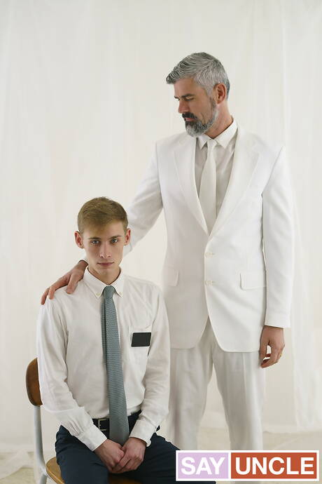 Nice american buddies muscular President Oaks and hot twink Oliver Star likes to be roped