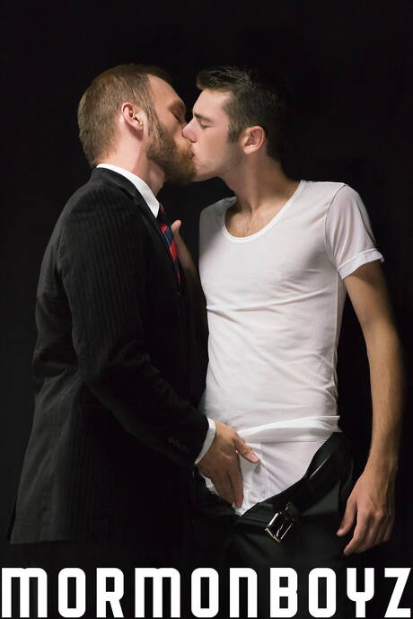 帥哥Brayden Wolf，Myles Landon和Peter Marcus正在幹屁股