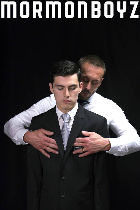 Sexy americans, beautiful boy Xavier Ryan and muscular Myles Landon shows a strong body