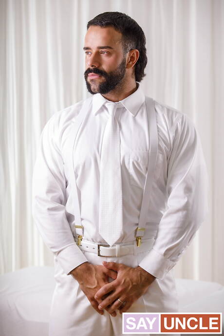 Canadian beautiful boy Jake Nobello and french mature bear Teddy Torres in hot homosexual scene