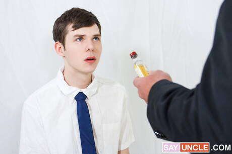 Sexy americans, tough guy President Oaks and young dude Dakota Lovell have a hot couple scene