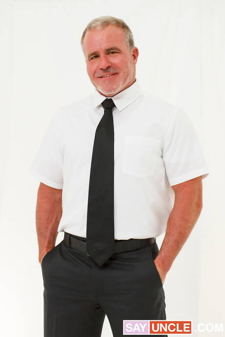 Der nette amerikanische Gay-Bär Dale Savage und der hübsche Jack Waters haben heißen Pärchensex