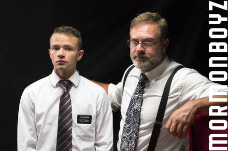 Sexy americans, strongman Logan Cross and bear Peter Marcus love spanking