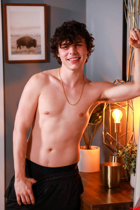 Hot americans, pretty boy Kyle Wyncrest and beautiful boy Asher Day in hot anal sex