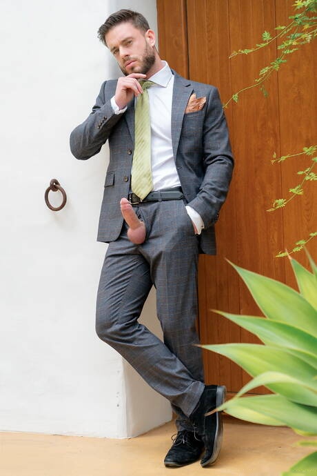 Raging Stallion: Spanish beefcake Manuel Reyes and tough guy Zac Johnson in hot ass fuck action