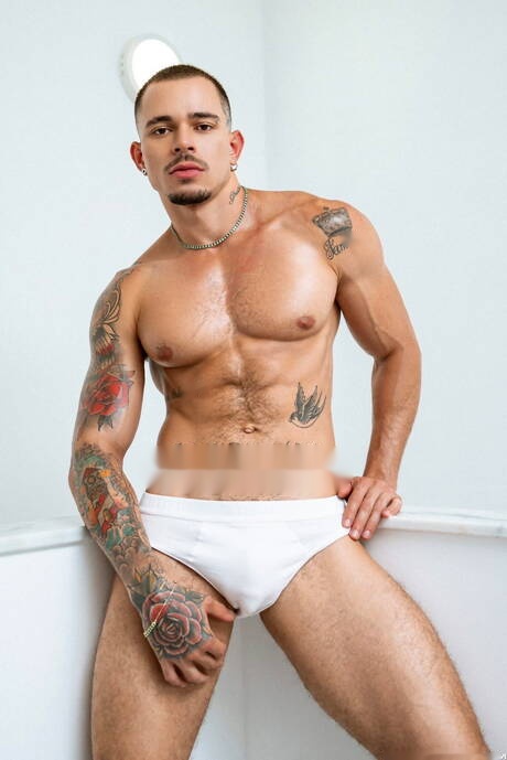 Muscular Gabriel Coimbra and beefy Lucas Dias have a good sex