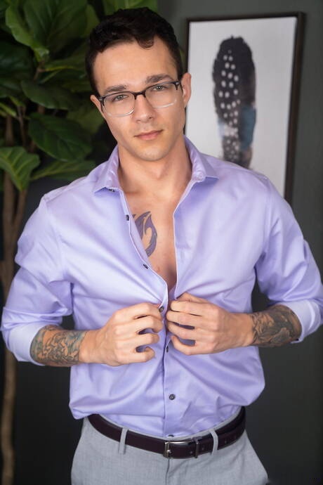 Famous americans, young Jayden Marcos and superstud Logan Aarons fuck ass after sucking cock