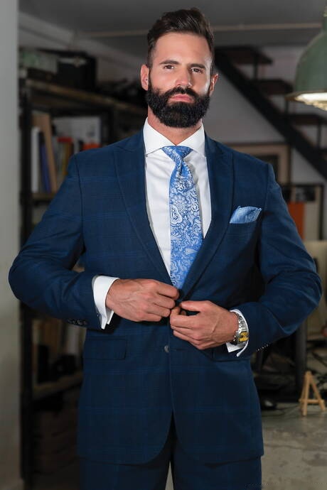 Dani Robles, Sir Peter, Zac Johnson, Babylon Prince in male gangbang outdoor