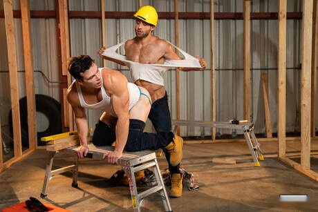 Men: Hot american guys bodybuilder Clark Reid and bodybuilder Dom King have a hot couple sex