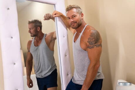 Sexy guys Cristiano, Nick Cranston and Greg Dixxon have a good threesome sex in hot shower