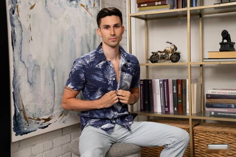 Les copains chauds Jake Preston, Kane Fox et Caleb Manning dans une action de baise à trois