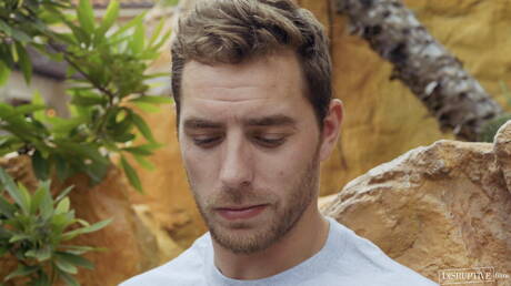 Disruptive Films: Nice american guys husky guy Carter Woods and young Theo Brady have a hot couple scene outdoor