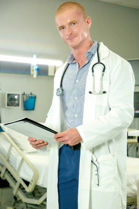 Zwei gut gebaute amerikanische Typen, Amone Bane und Otter Brody Fox, haben eine heiße Paarszene