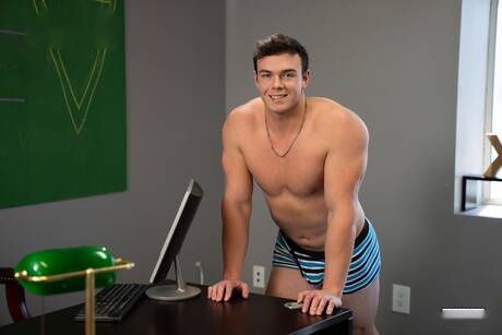 Hot american boys muscular Johnny Donovan and bodybuilder Clark Reid fuck after blowjob