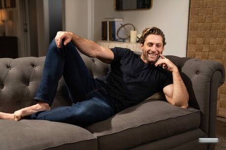 Men.com: Pretty american boys bull Dom King and strongman Trevor Brooks have a good anal sex