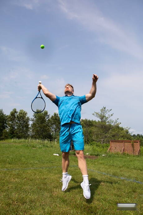 Canadian muscular Malik Delgaty and husky guy Tim James love each other outdoor