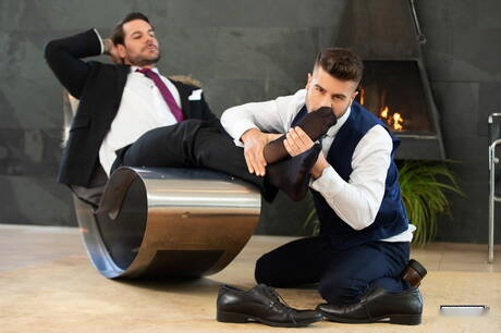 Spanish hunk Allen King and american bodybuilder Papi Kocic fuck after dick sucking